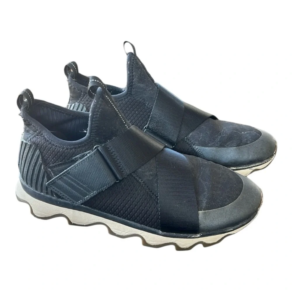 Sorel waterproof kinetic sneakers 9